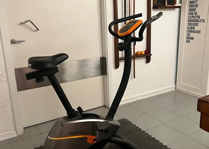 Apartment Large Basement In The Middle Of *