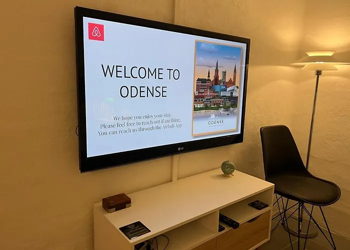 Large Basement In The Middle Of *
